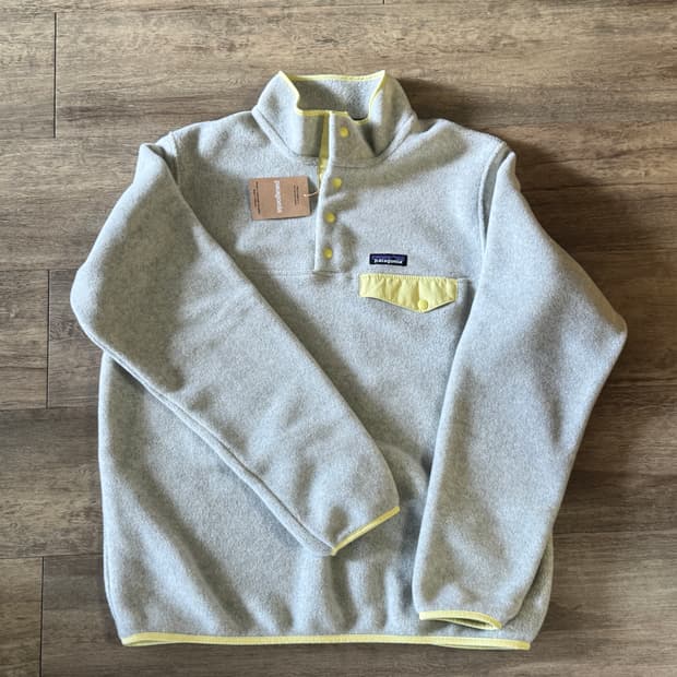 파타고니아 라이트웨이트 신칠라 스냅 T 플리스 풀오버 오트밀 우먼스