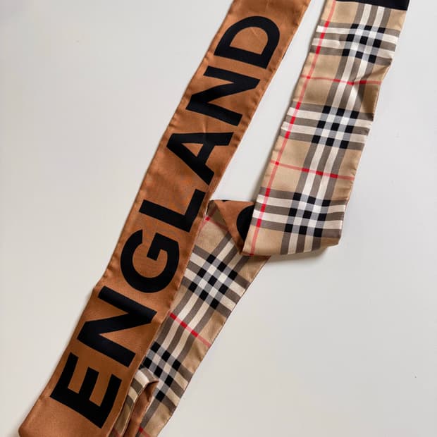 버버리 방도 실크스카프