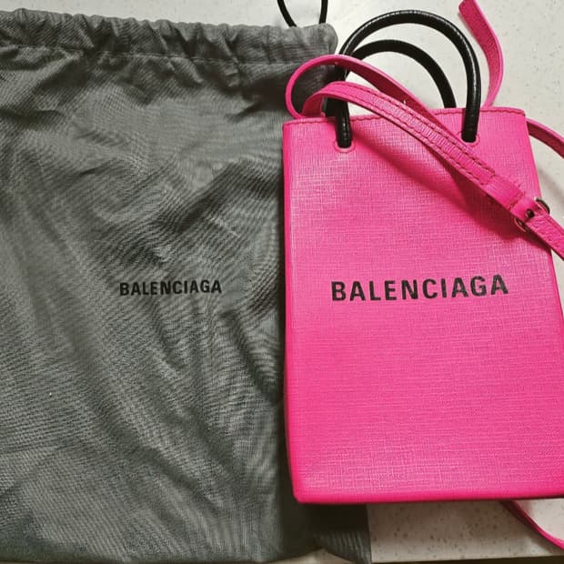 발렌시아가 카프스킨 폰홀더 미니백