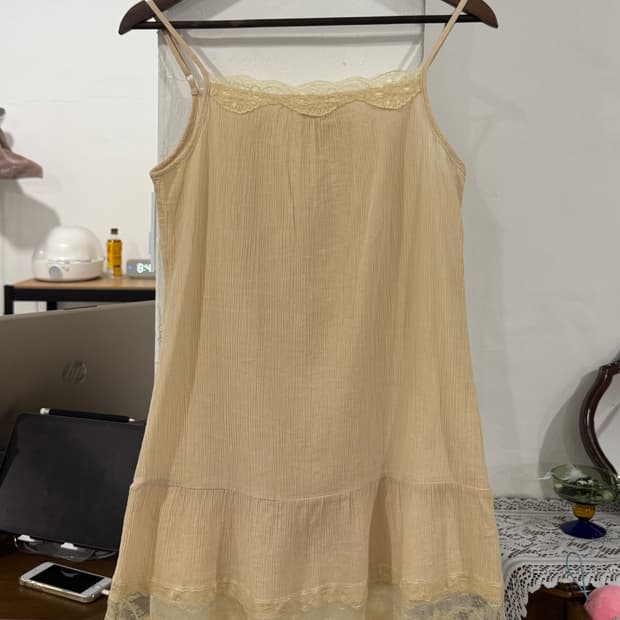 VINTAGE DRESS