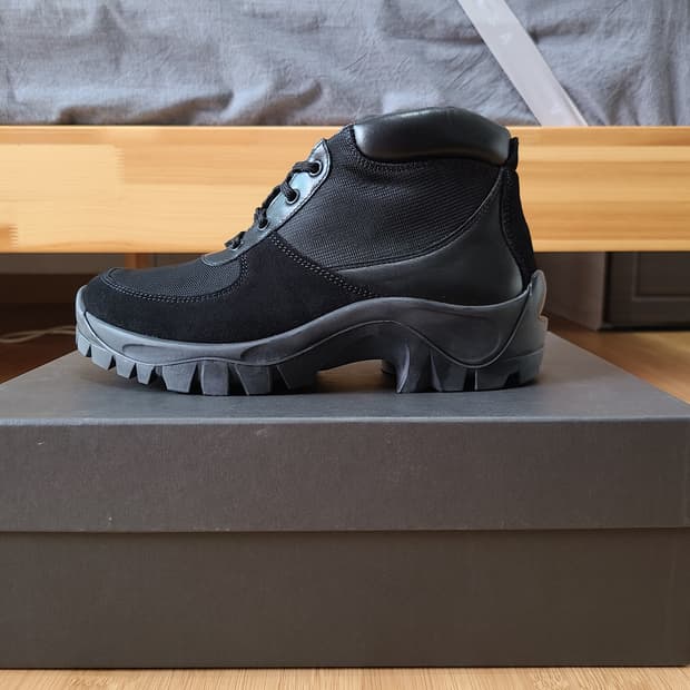 아워레가시 네뷸라 부츠 40