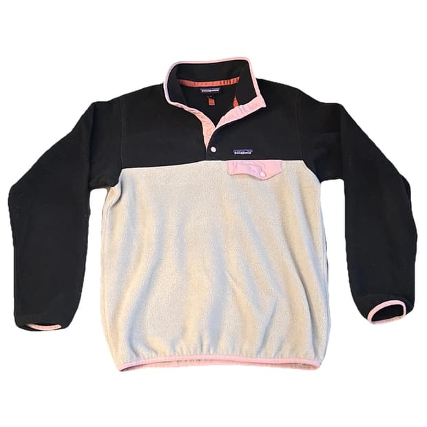 파타고니아 신칠라 스냅-T 블랙/오프화이트/핑크