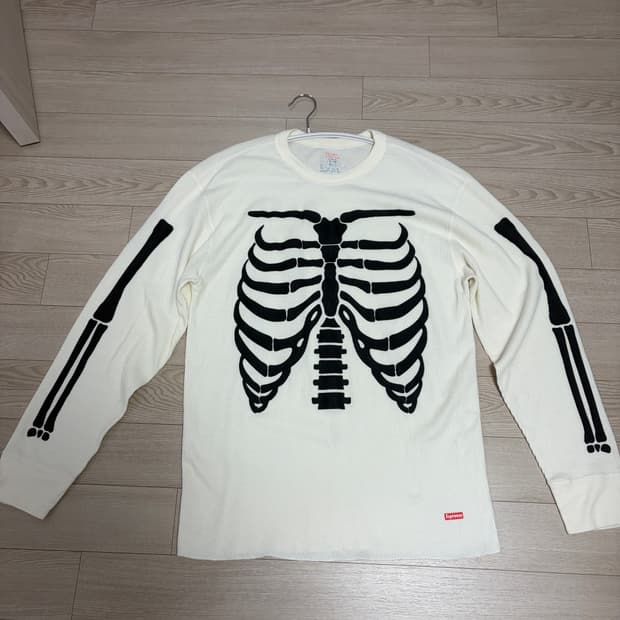 [XL] 슈프림 헤인즈 본즈 롱슬리브