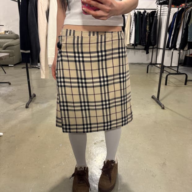 버버리 빈티지 치마