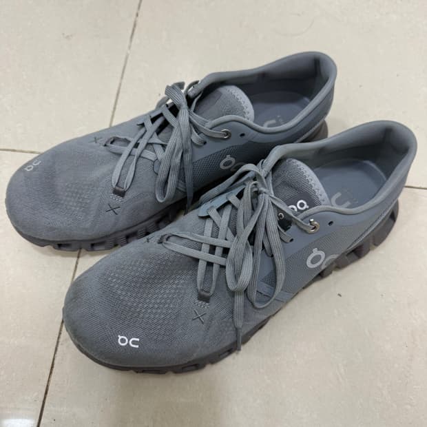 온러닝 클라우드 X3 EU42 UK8