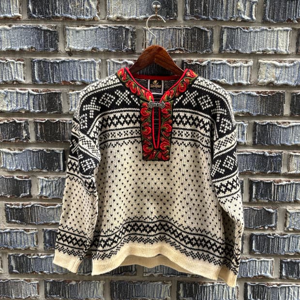 90s 노르딕 엔틱후크 스웨터