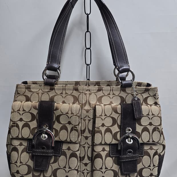 코치 자가드. 스웨이드 숄더백(보부상백)