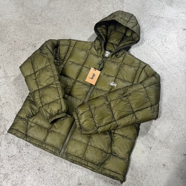 스투시 경량패딩 미드웨이트 후드 푸퍼 올리브