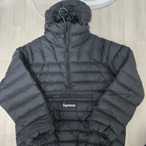 슈프림 마이크로다운 m사이즈 25fw