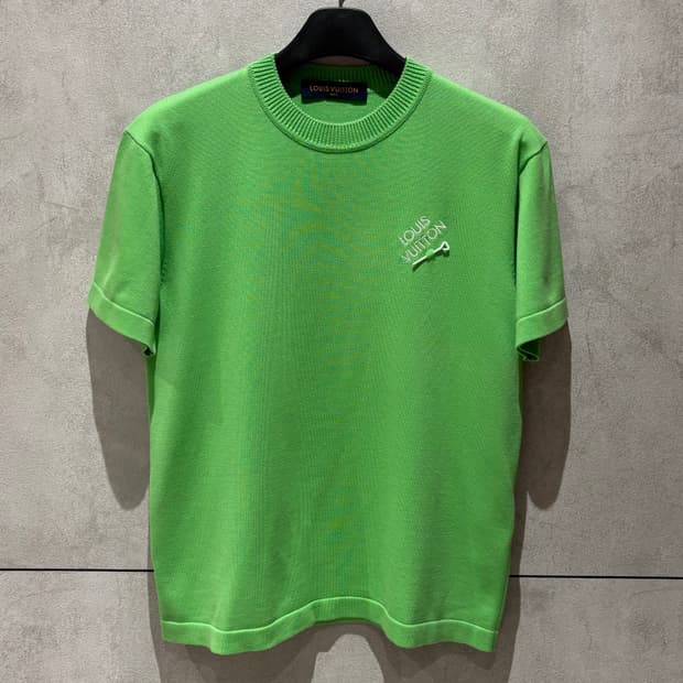 A+ / XS (95) 루이비통 시그니처 후크 니트 반팔티 그린