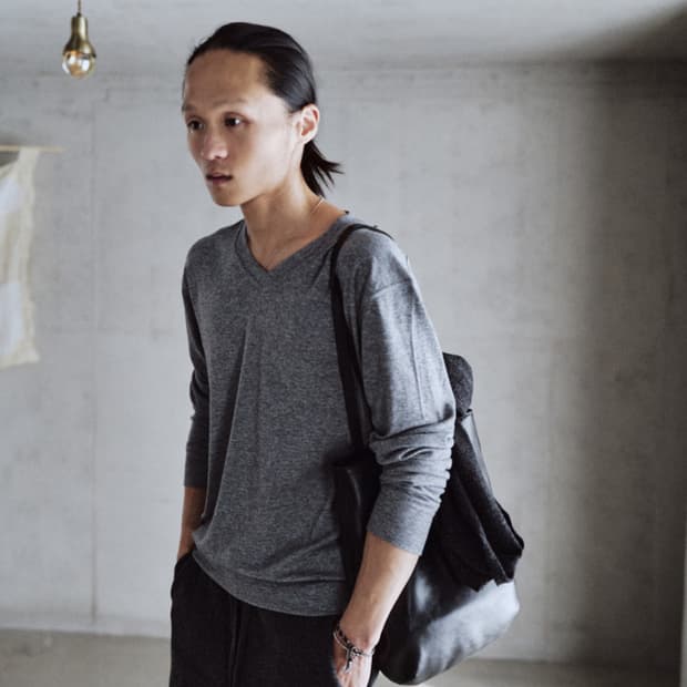 모노프리베 텍스쳐 v넥 슬리브 