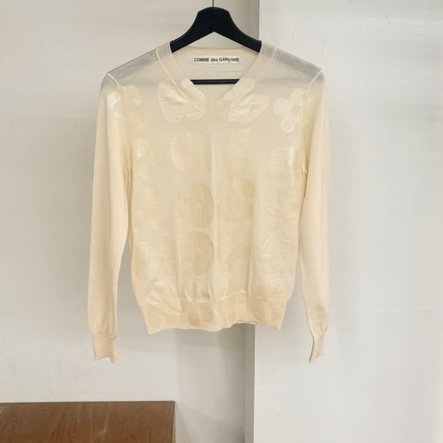 꼼데가르송 아이보리 브이넥 시스루 니트