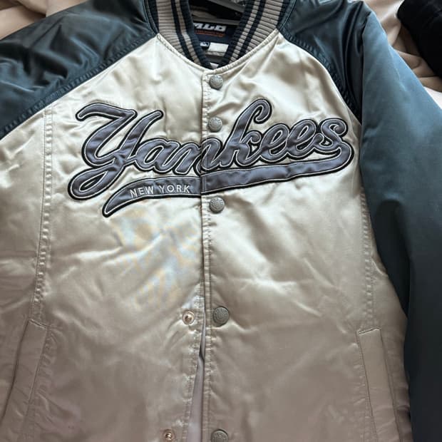 MLB 바시티 패딩