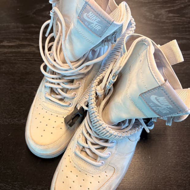 나이키 에어포스 SF AF1 하이 베이지 250mm