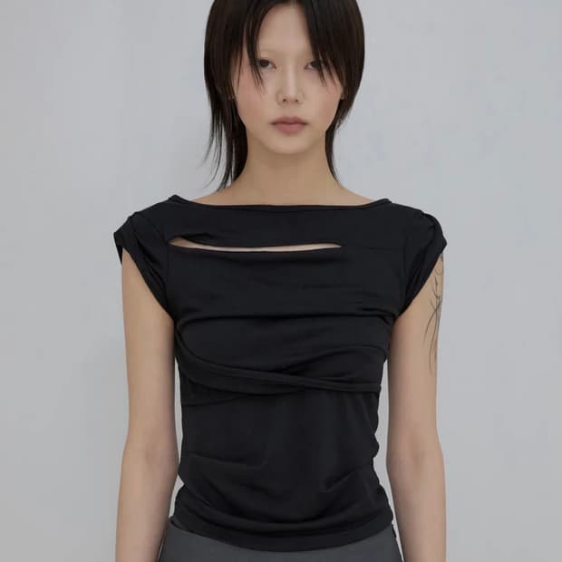 플레어업 드레이프 롤업 티셔츠 블랙 (새상품)