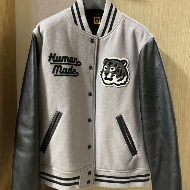 휴먼메이드 호랑이 바시티 희귀 매물 - L사이즈