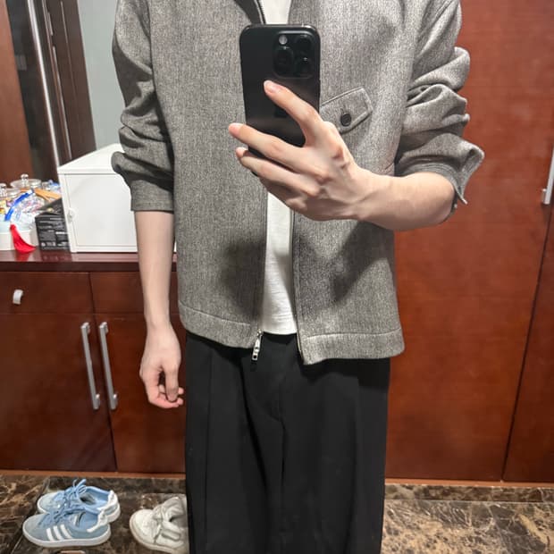 Stu 하이넥 크롭 자켓 라이트 그레이