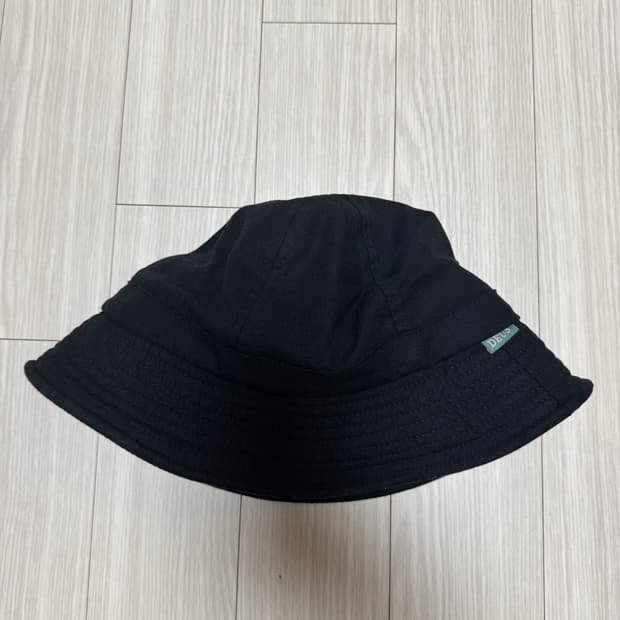 데우스 블랙 버킷햇
