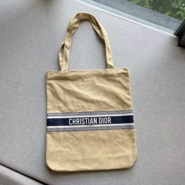 디올 뷰티 캔버스 에코백 베이지