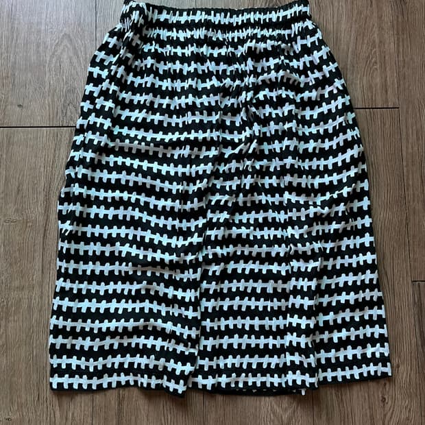 꼼데가르송 치마
