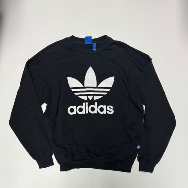 여성 아디다스 트레포일 빅 로고 맨투맨 블랙