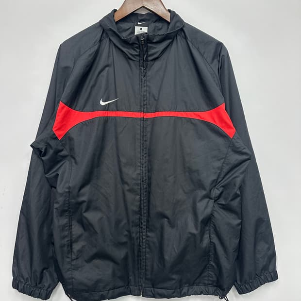 나이키 블랙 바람막이