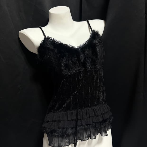 “Unknown” Fur Detail 00’s Mood Sleeveles