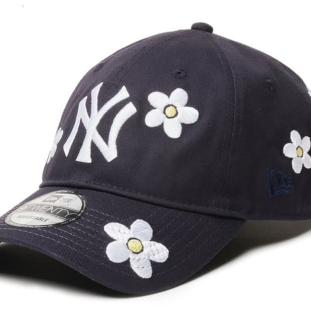MLB 엠엘비 뉴에라 양키스 플라워 볼캡 네이비