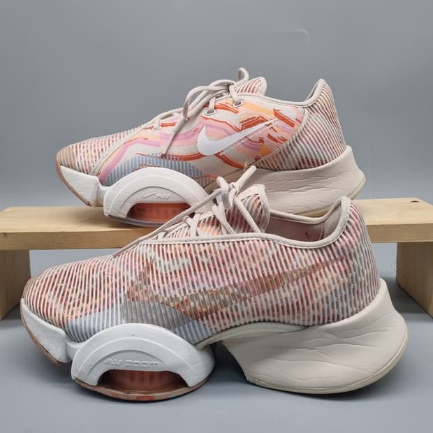 나이키 에어줌 슈퍼렛2 여성운동화235