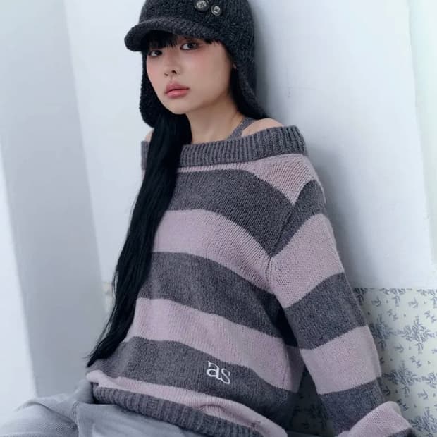 애즈온 SORI OFF STRIPE KNIT PINK 니트