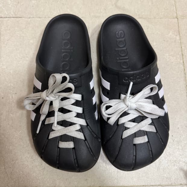 아디다스 아딜렛 클로그 245