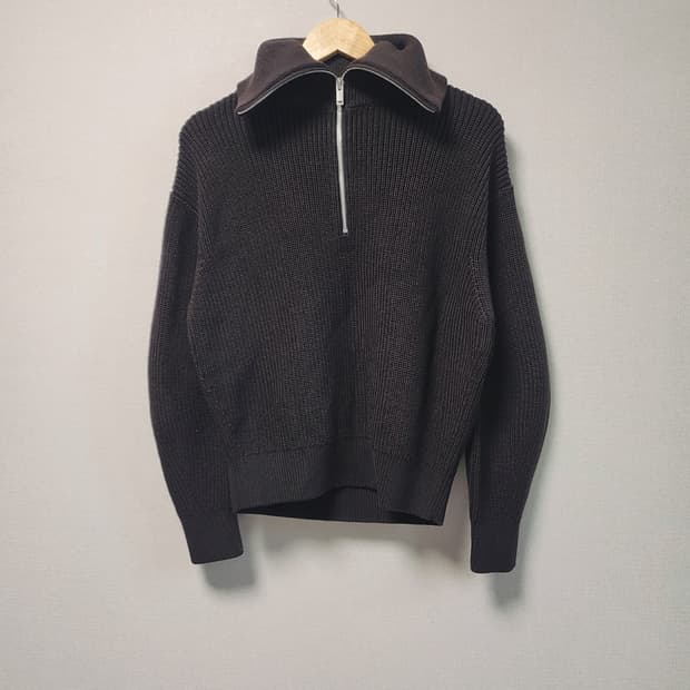 [S] COS 코스 반집업 니트