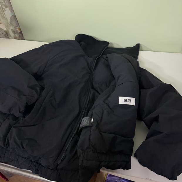 L 105 유니클로U 블랙 오버핏 폴라넥 크롭패딩점퍼