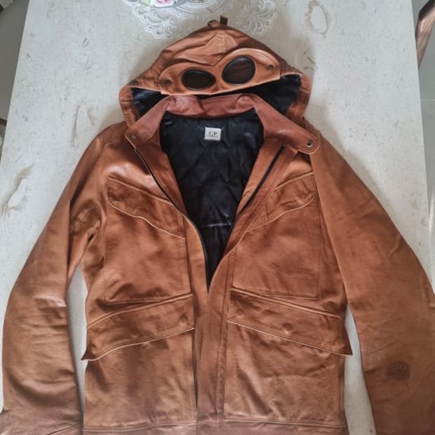 C.P. company 가죽 고글 자켓 