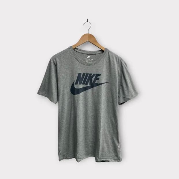 나이키 NSW 아이콘 퓨추라 그레이 티셔츠 L