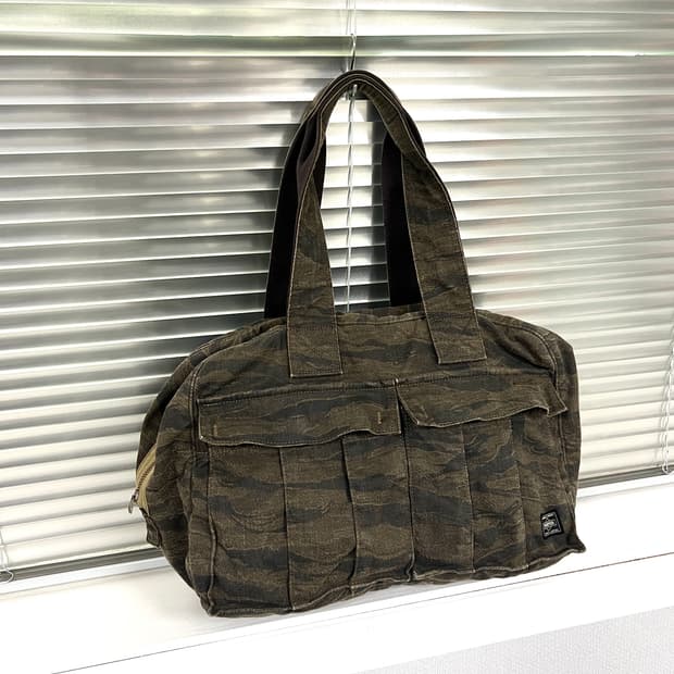 PORTER -GREEN EYE TOTE BAG