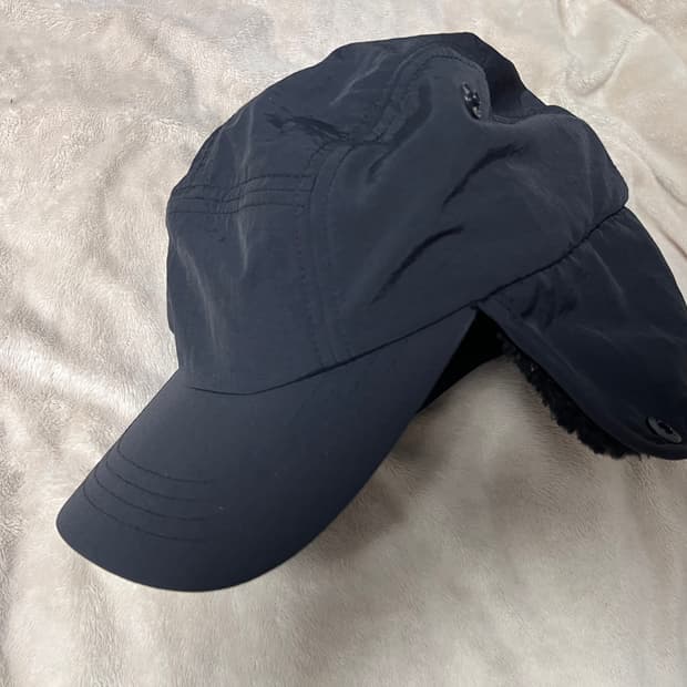 무신사 스탠다드 이어플랩 캠프캡