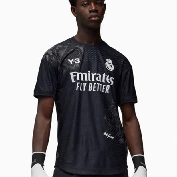 y-3 레알 마드리드 유니폼