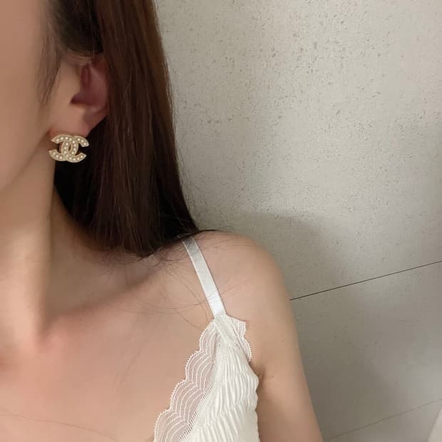 샤넬귀걸이 볼드 진주 업사이클링 단추 빈티지 귀걸이