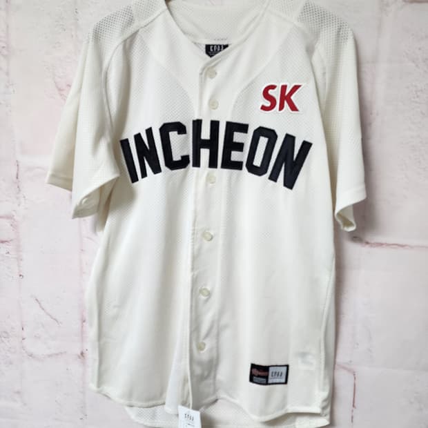 SK 와이번스 인천 홈 유니폼