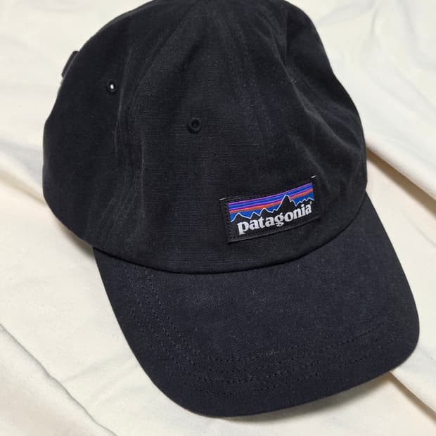 파타고니아 블랙 볼캡 새상품