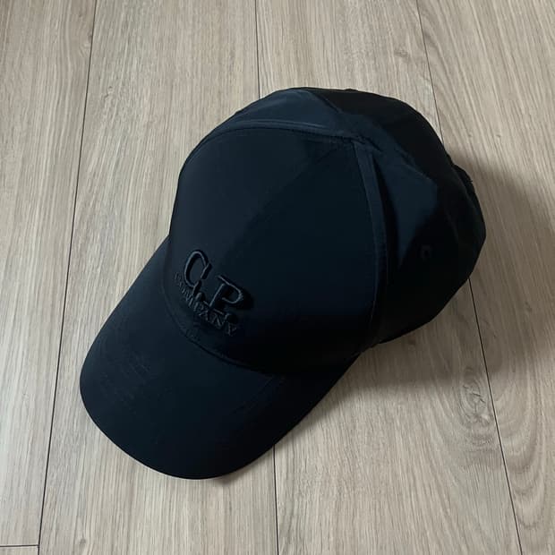 cp컴퍼니 크롬R 볼캡 블랙 새상품