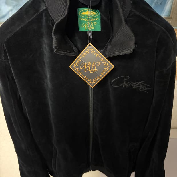 코르테이즈 vvs 벨루어 자켓