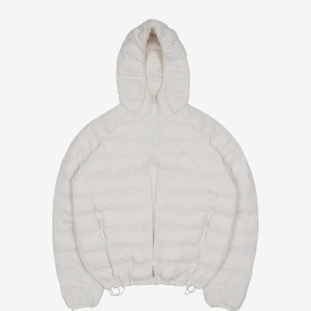 더콜디스트모먼트 푸퍼 자켓 TCM mini logo raglan ligh