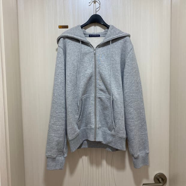 브랜디멜빌(Brandy Melville) 그레이 후드집업(새상품)