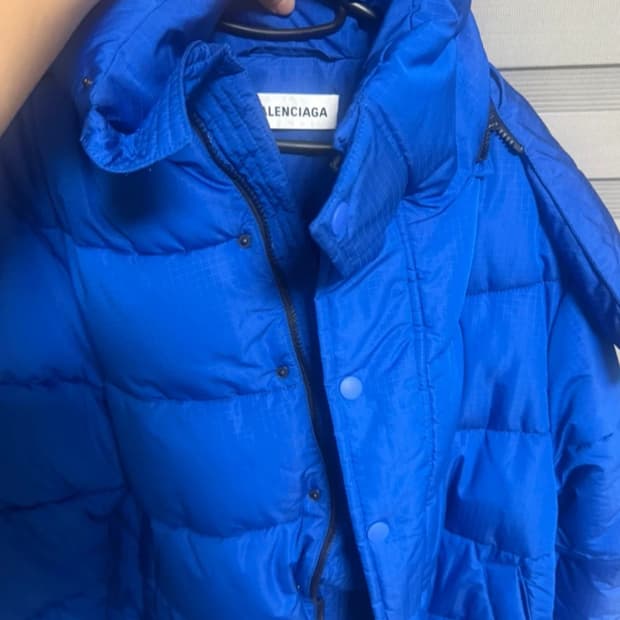 발렌시아가 푸퍼패딩 105사이즈감