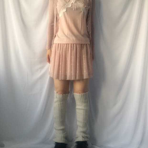 Lace trimming sleeveless