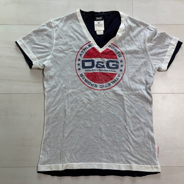 00s D&G layerd v neck t shirts