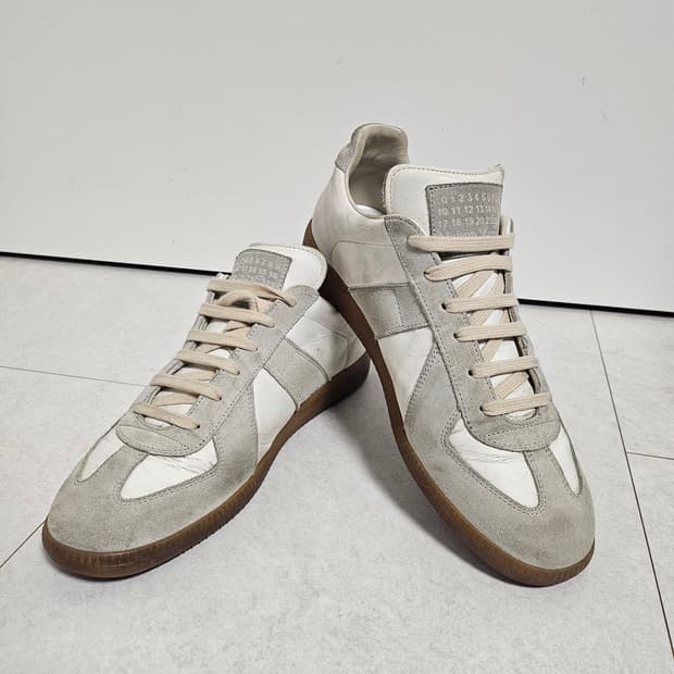 메종 마르지엘라 독일군 스니커즈
