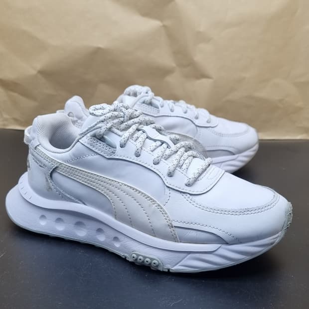 푸마 와일드라이더 여성운동화230 